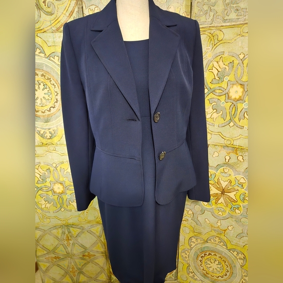 Kasper Dresses & Skirts - Kasper Navy dress with blazer. Dress size 8 and blazer size 10